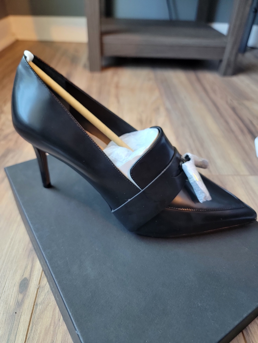 Banana Republic Black Pointed Toe Leather High Heel Pump NIB